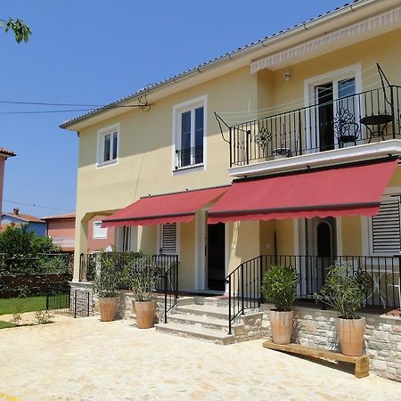 Villa Ester Умаг Екстериор снимка